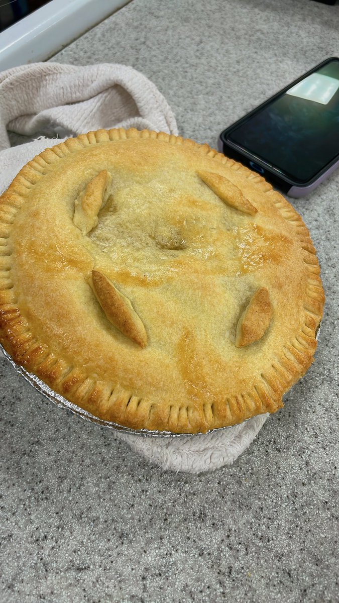 calderglenhft's tweet photo. S3 baking up a storm. Apple tart #tasty #practicalcookery #appletart https://t.co/1vv0am7mIt