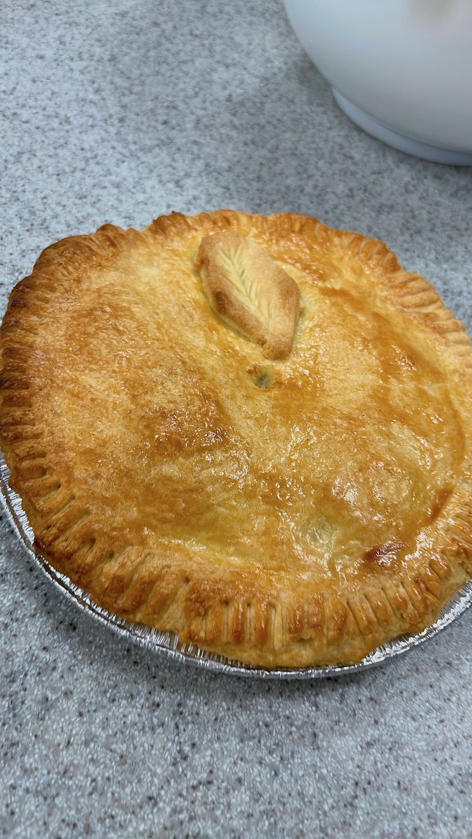 calderglenhft's tweet photo. S3 baking up a storm. Apple tart #tasty #practicalcookery #appletart https://t.co/1vv0am7mIt
