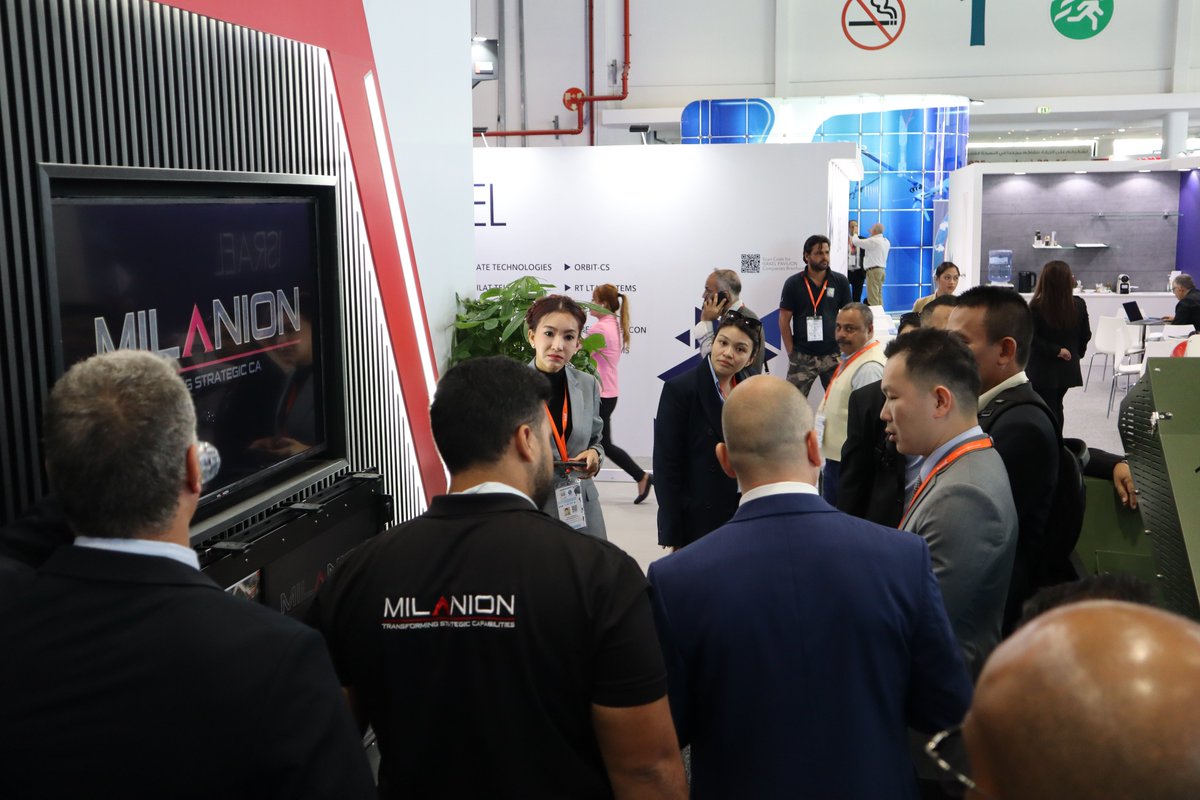 MilanionTech's tweet photo. A busy start to Day 2 of @IDEX_UAE as the @SkylockSystems and @MSPWarbleFly Agema Multi-Launcher continue to draw in delegations to Stand 01-B23.
#idex2023 #mortarsystems #antidrone #loiterinmunition #autonomous https://t.co/Gjhc8roIyi