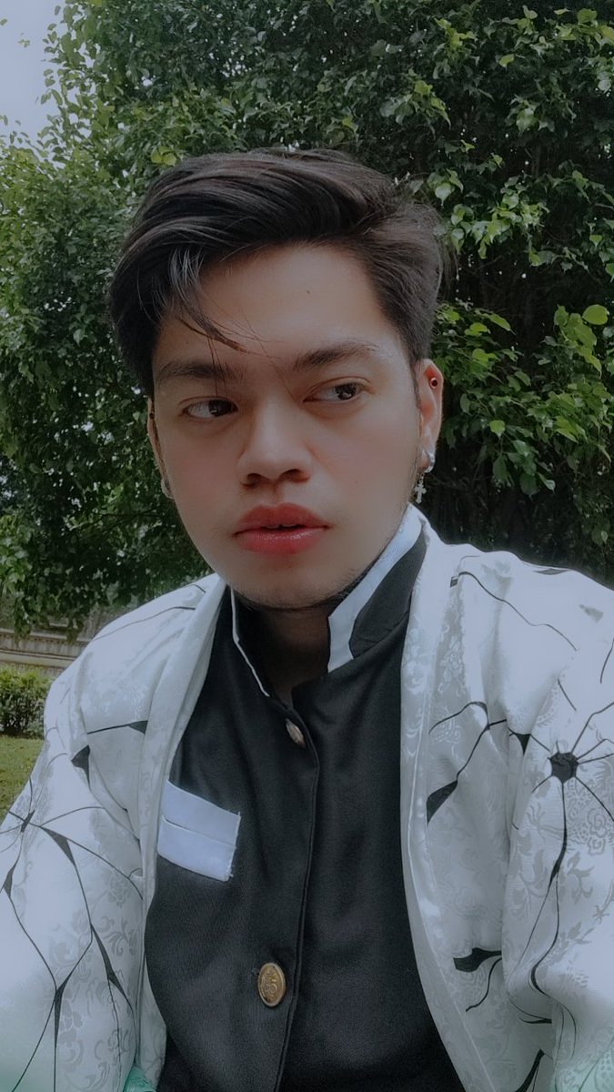 Photatographer's tweet photo. Buhay pa. https://t.co/pXSO4d1FcS