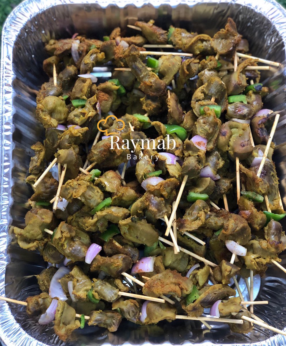 Raymabbakery's tweet photo. We cater for all your special occasions; weddings, parties, birthday parties, engagement &amp; naming ceremonies.

Click link in bio to order.

#raymabbakery #livethesweetlife✨✨ https://t.co/DtqD9grRKQ