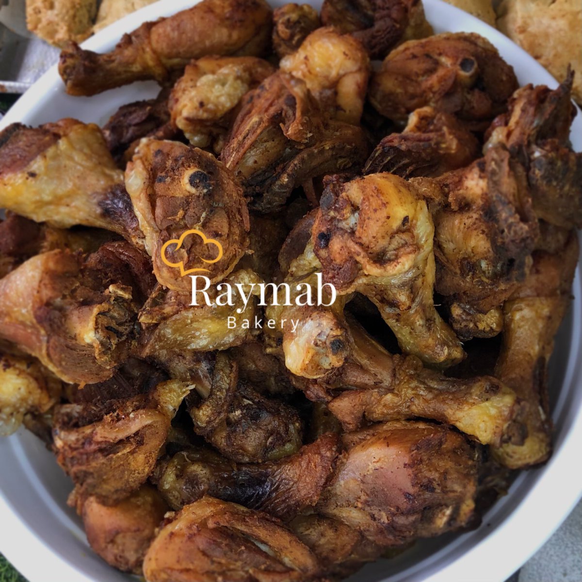 Raymabbakery's tweet photo. We cater for all your special occasions; weddings, parties, birthday parties, engagement &amp; naming ceremonies.

Click link in bio to order.

#raymabbakery #livethesweetlife✨✨ https://t.co/DtqD9grRKQ