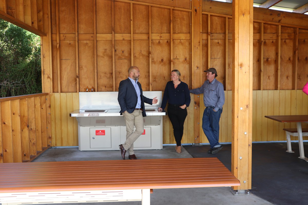 leedswoman's tweet photo. George Town Council officially opened the East Beach All Abilities Accessible Recreation area today. The recreation area includes accessible seating, sensor-activated shower, accessible toilets and parking, accessible BBQ's and BBQ tables. #Politas #LGAT #InclusionDoneRight https://t.co/O8ZjxNazvX