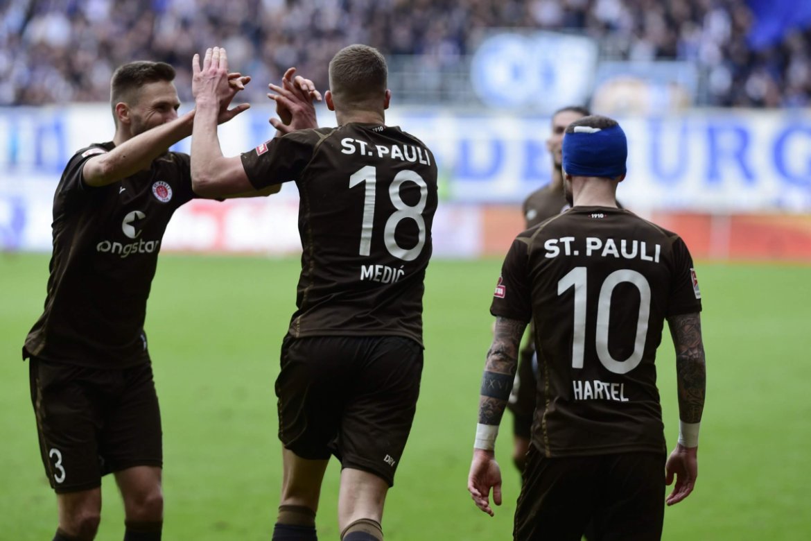 MillernTon's tweet photo. 21. Spieltag | Nach dem Spiel
@1_FCM - @fcstpauli 1:2
@yannickpohl wieder im Gespräch mit @LadyDi_fcm (Diana) über eine Schweigeminute, die Erinnerung an Hanau und auch über Fußball.
🎧👉 https://t.co/tp6715x1RF
#fcsp #fcm #fcmfcsp
_______________________
📸 @PeteBoeh https://t.co/bDPFt5QtOD