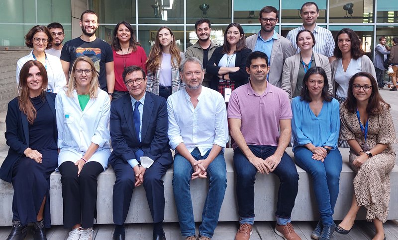 HMar_research's tweet photo. Un estudi liderat per l'Institut @hospitaldelmar d'Investigacions Mèdiques descobreix el mecanisme pel qual les cèl·lules tumorals es fan resistents a la quimioteràpia en càncer de còlon i recte

👉https://t.co/OmNC1EFqds

#TalentIMIM https://t.co/7q3owD6Gv3