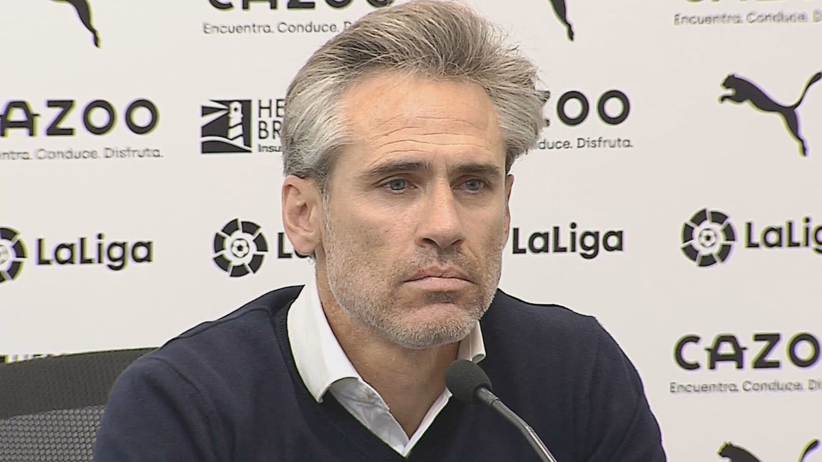 Generaldepie_'s tweet photo. “La verdad es que Peter está entusiasmado”

“La plantilla no tiene urgencias, no hay una sola posición coja”

“Hay que superar el tema del 6, está muy bien cubierto”

“El descenso no lo contemplo”

“Esta es la plantilla que enamoró en septiembre”

300.000€ al año. INDIGNO https://t.co/OlfX5AioE5