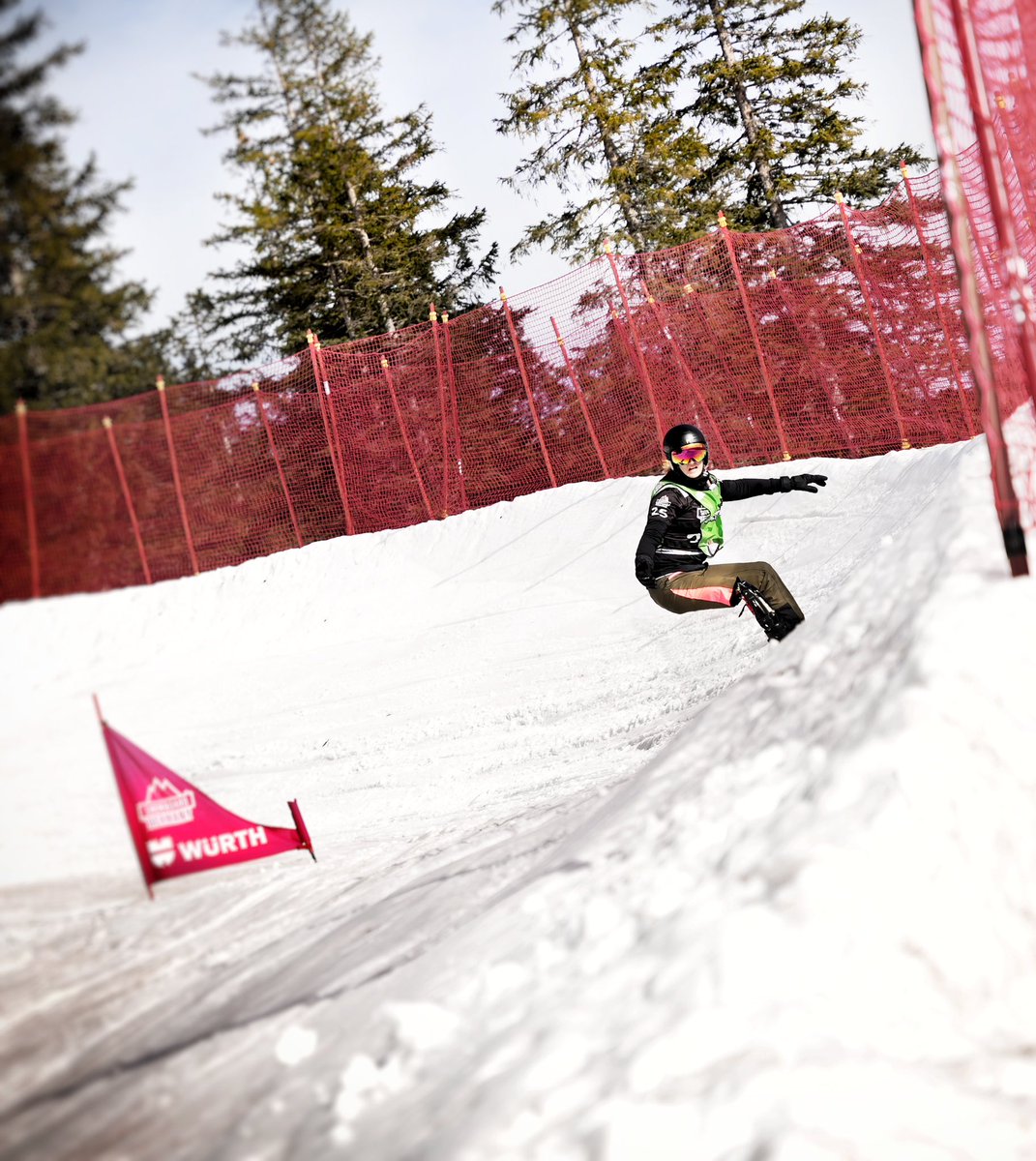 Sophie_Loubet's tweet photo. Podium ! Médaille d’argent 🥈 pour ma 1ere Coupe d’Europe de #parasnowboard en course se #bordercross en Allemagne ! #amputée sans genou et sans cheville, avec le #handicap le plus lourd, j’ai réussi à me hisser à la 2eme place. @skihandi @CoeurHandisport. https://t.co/wCdfaTUygh