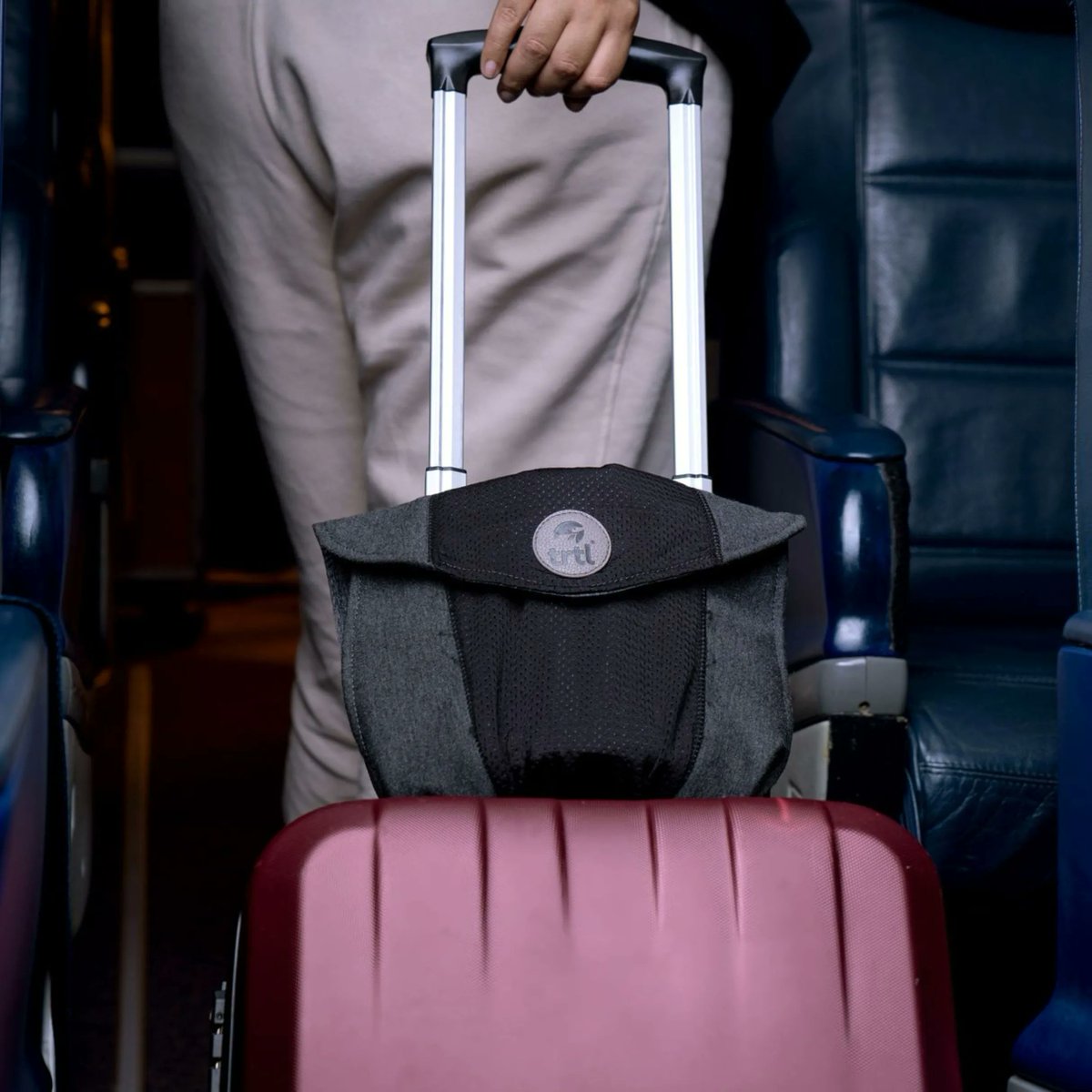 Wake up cool, calm, and collected, wherever you land. Trtl Pillow Cool is the (literally and figuratively) cool new pillow for people who want a refreshing sleep experience while travelling #WakeUpWell

🇺🇸 Available now in US and Australia 🇦🇺