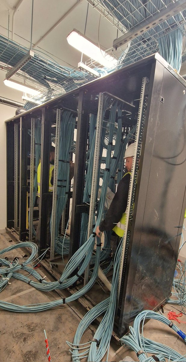 evrict's tweet image. Data cabling nearing completion. Server Room will be ready soon for installation of switches and then patching. #tarletonacademy #datacabling #serverroom