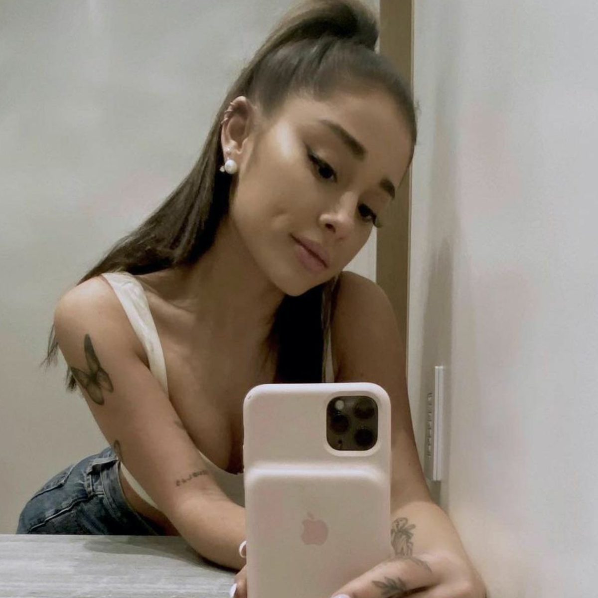 Ariana Grande Data ꕤ tweet media