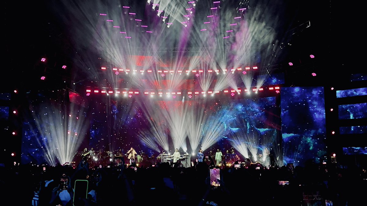 Bavithiran8's tweet photo. ISAI MINNAL for a reason @Jharrisjayaraj . Thank you for the wonderful night sir 🥳 https://t.co/qyax67J9ge