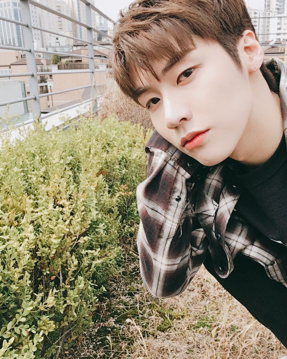 _921031's tweet photo. 이 날 좋아 https://t.co/mjmw9hn6ie