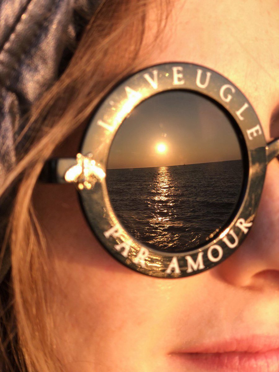 Hello dear #NFTCommunity 🫶

Every new day is a little life.
Don't waste it. 
Taking every chance to be happy.

#NFTartist #nftarti̇st #nftarti̇sts #NFT