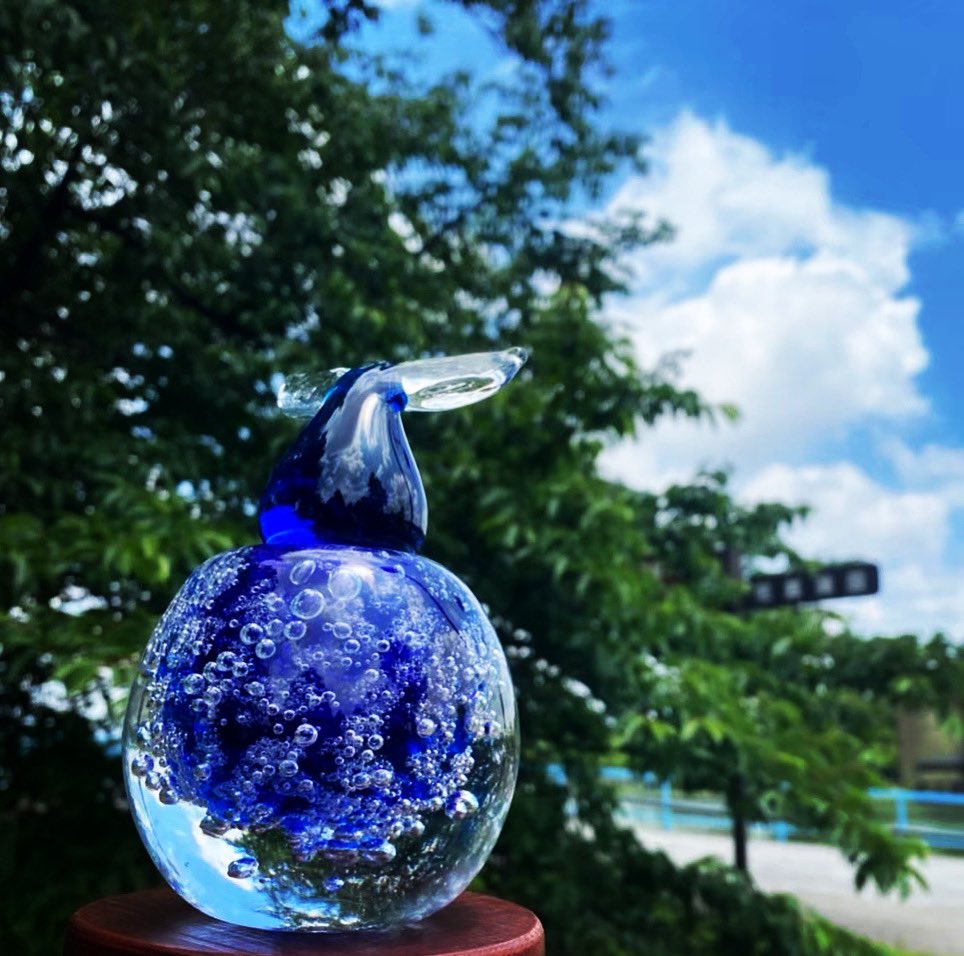 kobo_labo's tweet photo. KOBO(コボ)は
ガラス製の小さなお墓です。

どんな場所にも馴染みやすいデザインで、優しく部屋を彩ります。

https://t.co/s1glCKqY98

#終活 #手元供養 #法要 #粉骨 #散骨 #分骨 #メモリアルグッズ #墓じまい #自宅供養 https://t.co/kuerfbJXwv