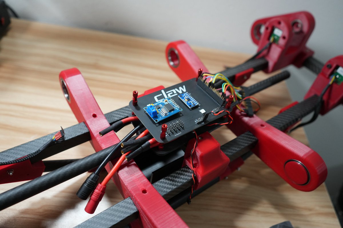 emmaYu25475188's tweet photo. Have you ever thought about owning a robot dog of your own? Have you put it into practice？
Congratulations 🥳🥳  @RZtronix 's robot dog is finished!
Stay tuned for the full project video pls.🤟 

-PCB by @PCBWayOfficial 

#Robots #Robotdog #pcbway https://t.co/MNscYdtbv1