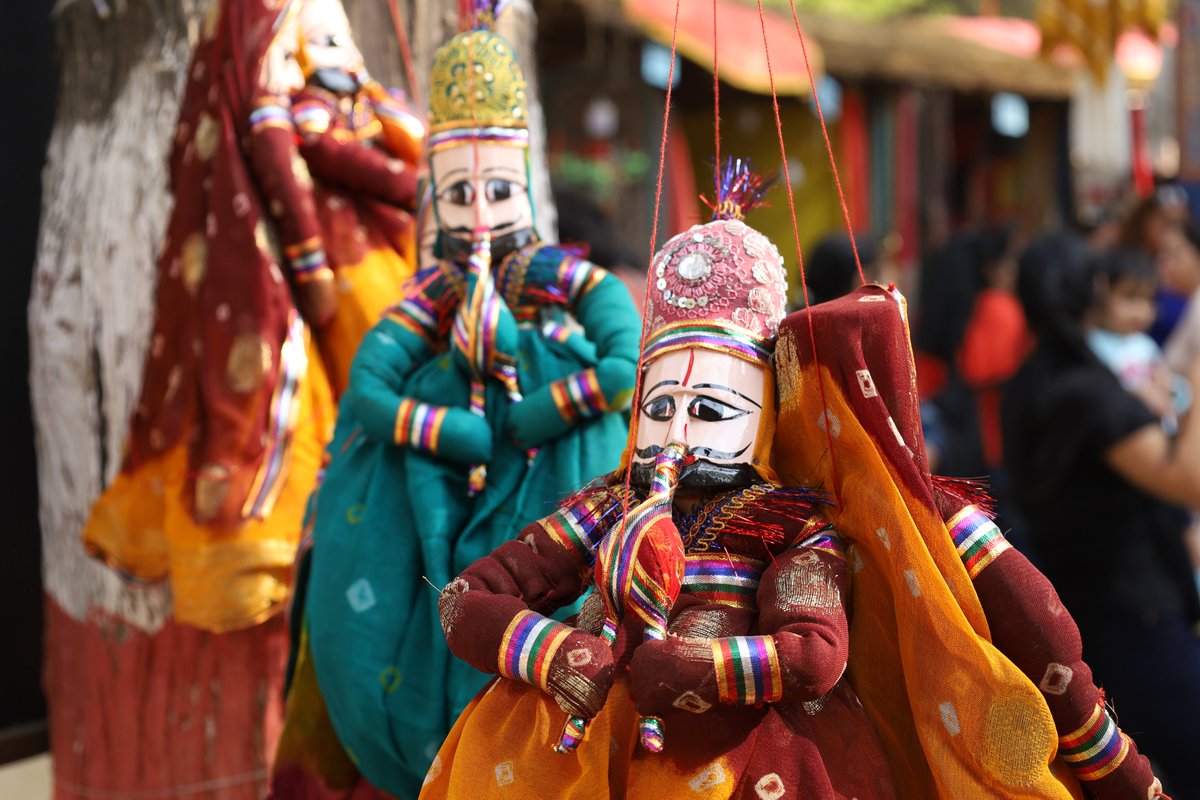 The entertainment of the yester years called the Kathputli or the puppets from Rajashtan is also a centre of attraction for those who love collecting relics of sorts. 
#Surajkund #haryanatourism #crafts #fair #tradition #culture #art #artisans #ashtalakshmi #handicrafts