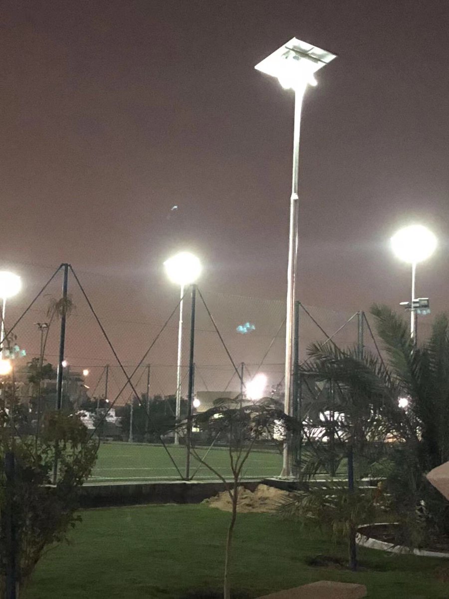 KellyChensolar's tweet photo. High mast solar lights is fit for squares and various courses. It has following characteristics:
a.  up to 40000LM output .
b. Adjustable solar panels for a maximum sunlight absorption.
c. Smart remote operations.
d. A 360 degree angle rotation azimuth. #solar #solarlight https://t.co/wmQNazugt7