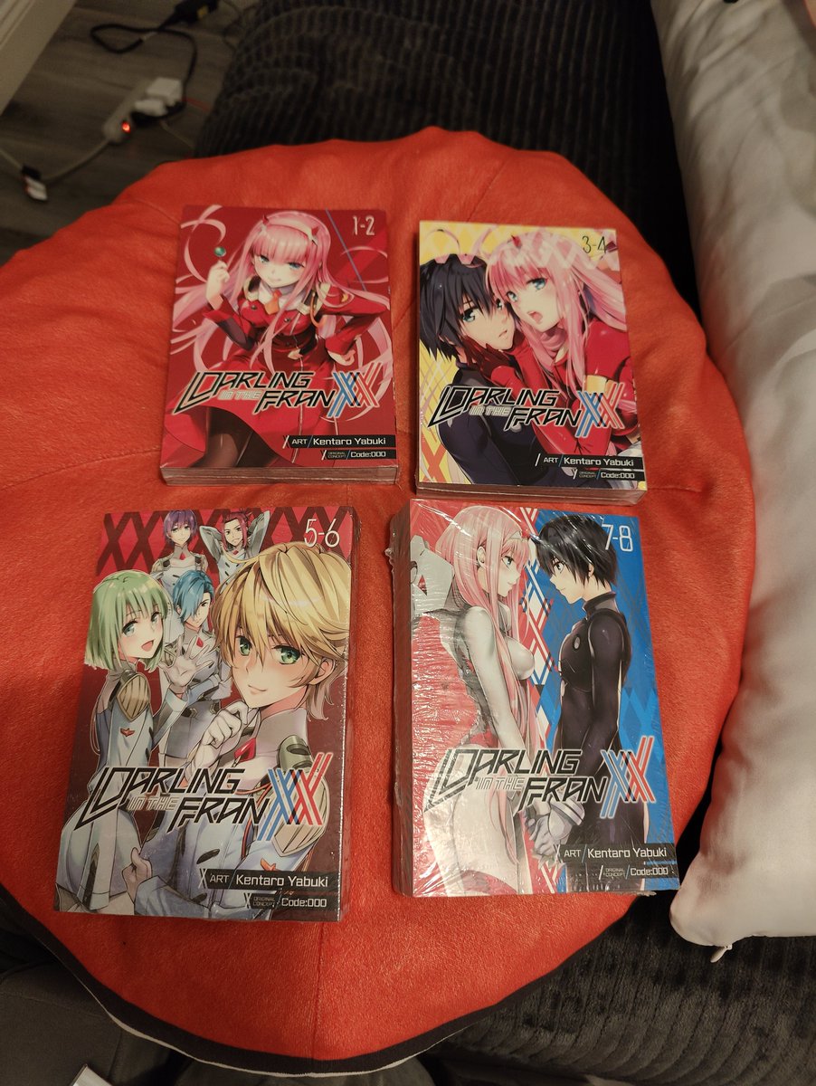 realgdxp's tweet photo. Manga Haul! 📖💞

Figured I show the goodies I have obtained from Barnes &amp; Noble the other night. As a first-time customer, I was pleased with the experience. I got too comfortable and spent triple digits but hey, at least I was happy lol! Will I shop there again? You know it. https://t.co/RxFFQiTTTQ