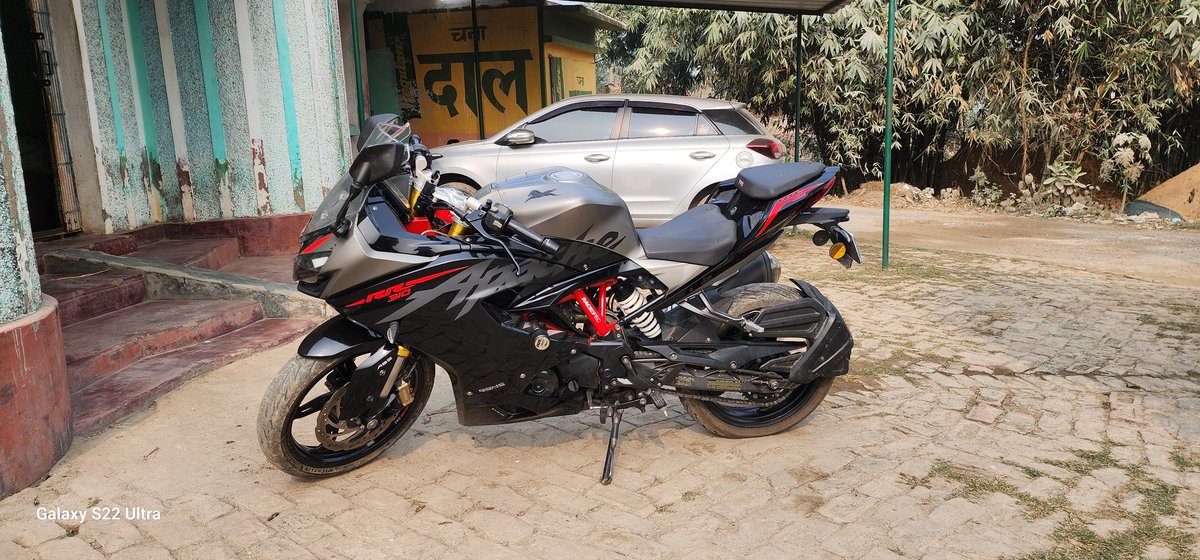 raazmalik60's tweet image. hello tvs i have bought tvs rr 310 bike from sagar tvs patna bihar After 3-4 months after I bought the bike, I felt that the front and rear tires of the bike are not running on the same line, that means there is a fault in the chassis frame
#tvs #rr310 #tvsfault #sagartvs #tvs