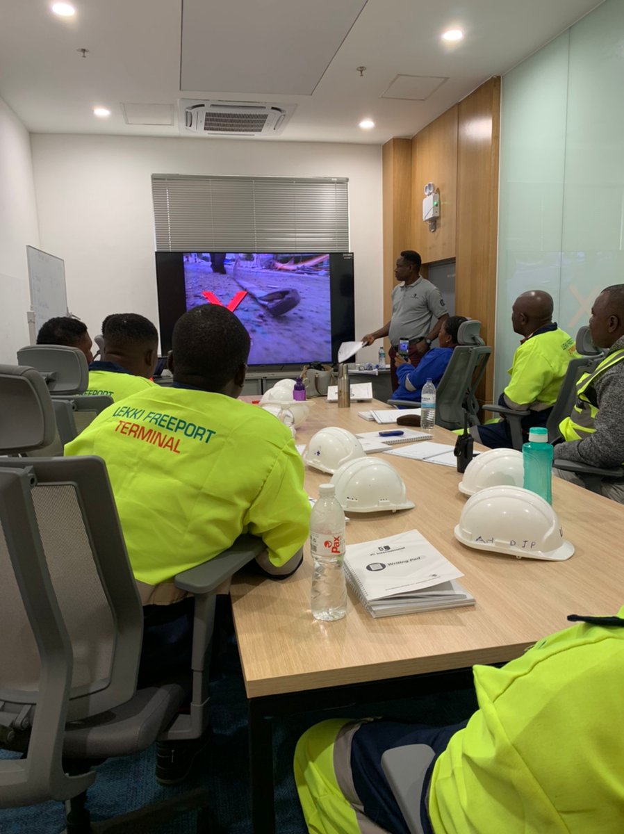 JC International tweet media