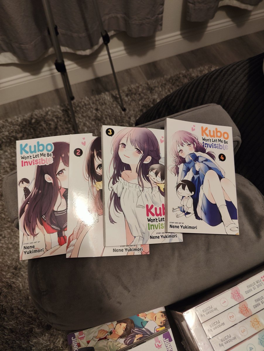 realgdxp's tweet photo. Manga Haul! 📖💞

Figured I show the goodies I have obtained from Barnes &amp; Noble the other night. As a first-time customer, I was pleased with the experience. I got too comfortable and spent triple digits but hey, at least I was happy lol! Will I shop there again? You know it. https://t.co/RxFFQiTTTQ