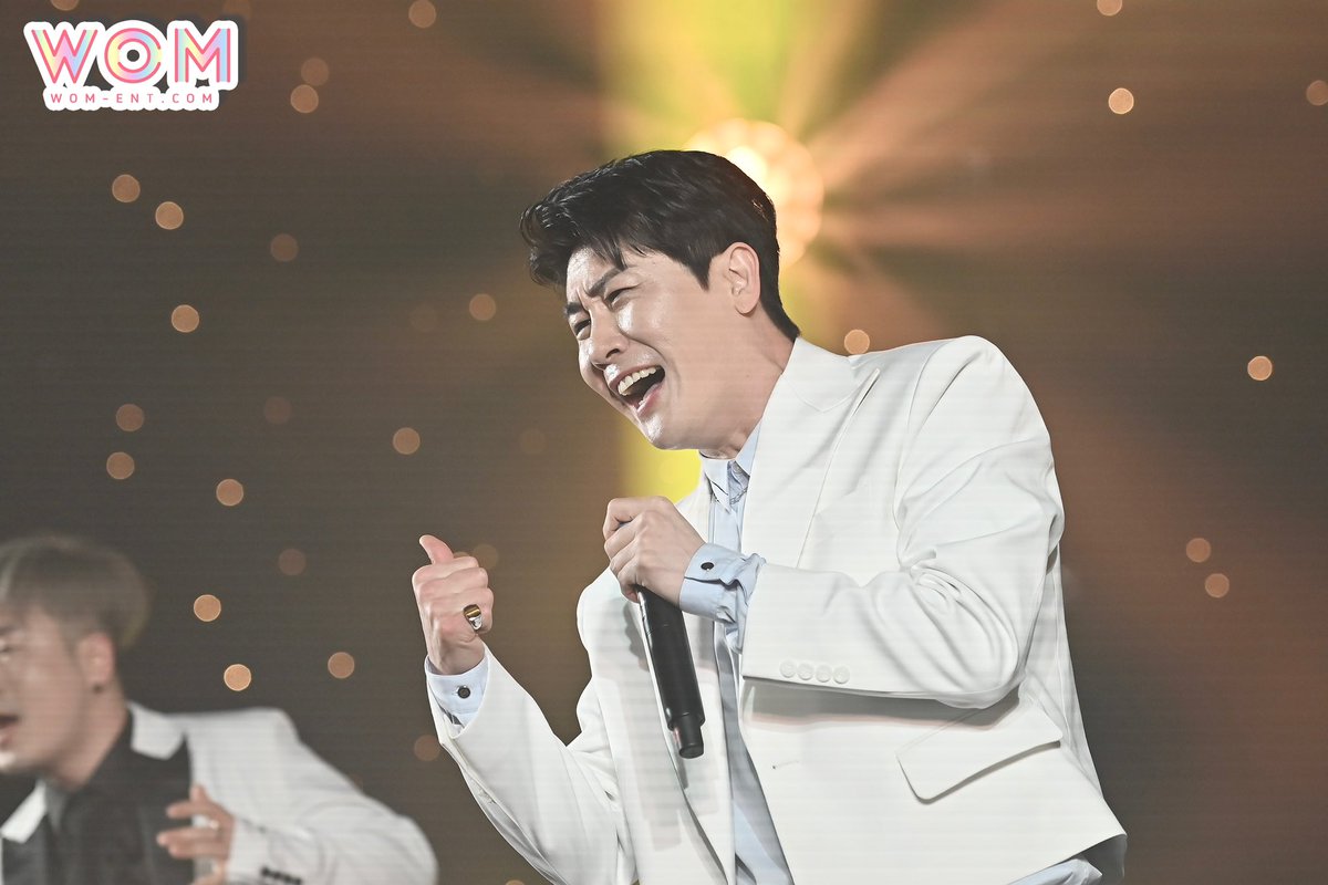 WOMENTERTAIN's tweet photo. ครั้งแรกกับซุป’ตาร์ทร็อตจากเกาหลี ‘YOUNG TAK’(ยอง ทัก) เจ้าของเพลงดัง Jjiniya ,Why are you coming out from there และ MMM ที่ได้รับความนิยมอย่างมากในเกาหลี บินลัดฟ้ามาโปรโมทเพลงและทำความรู้จักแฟนเพลงชาวไทย

#youngtakinthailand #youngtak #TeroMusic #milagroentertainment #livenation https://t.co/TLCs38KLZI