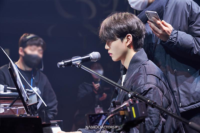 forskg's tweet photo. Namoo Actors Naver post with #SongKang during his #강이로운 fanmeeting!

🔗 https://t.co/xdDXGCU11x https://t.co/PIeI2eDjY4