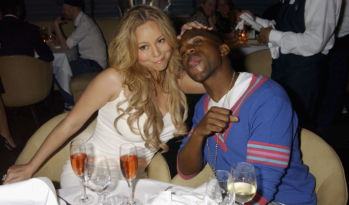 patriotwitch's tweet photo. @MariahCarey More iconic: https://t.co/KCkger9xwH