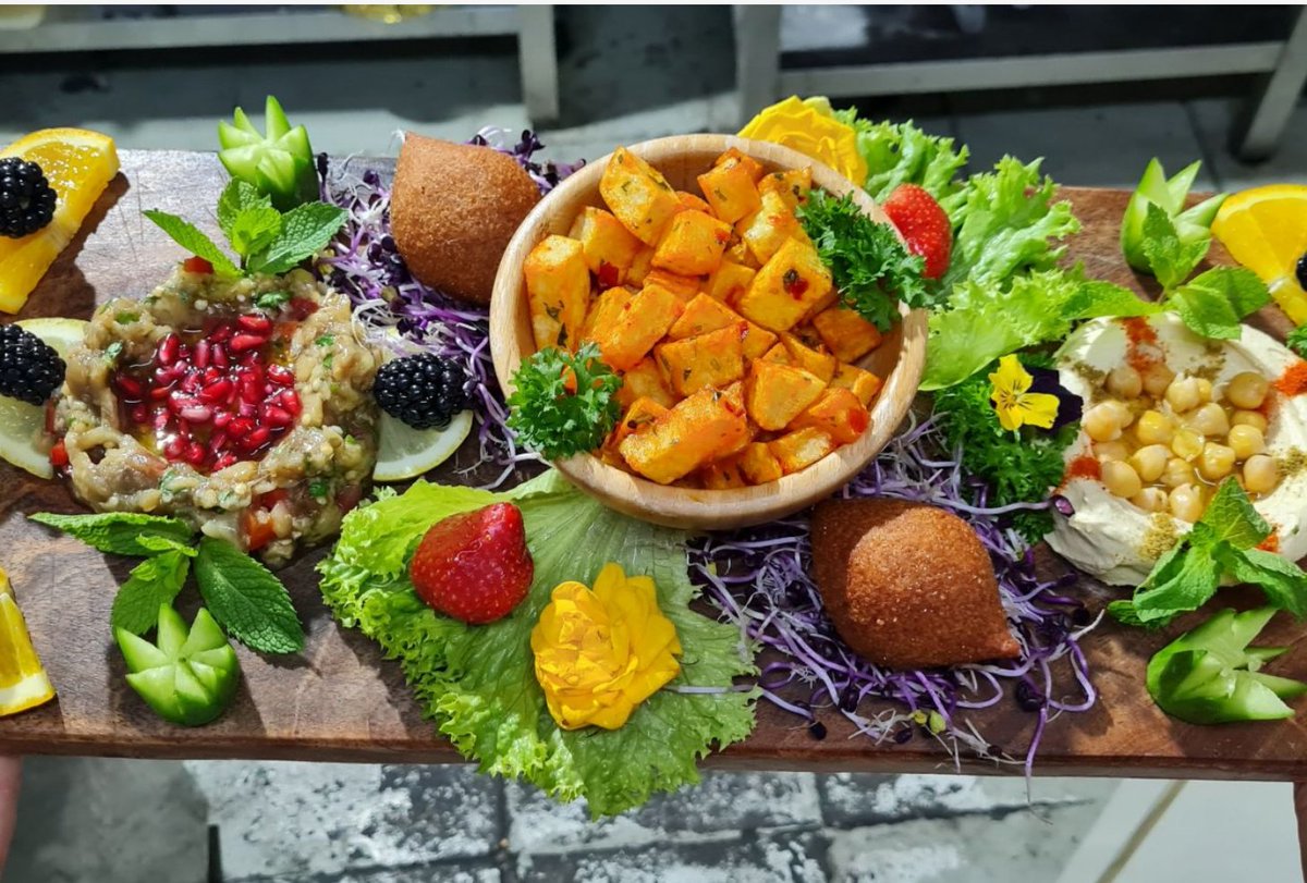 🍴Meet Sally Ghannoum, the proud owner of Dilbi, Antwerp's hottest table reservation! Thanks to <a href="/microStart_Be/">microStart</a>’s support, she serves fresh Syrian &amp; Arabic cuisine. 

Learn how #financialinstruments are giving entrepreneurs like Sally a new start. 
bit.ly/3GBsuKV
