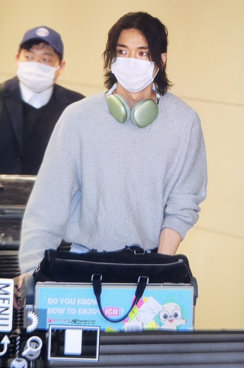 dandelion_yuto's tweet photo. 230221 ICN입국 유토

🤍💚

#펜타곤 #PENTAGON #유토 #YUTO 
#ユウト #安達祐人 https://t.co/Gw5lyceTKO