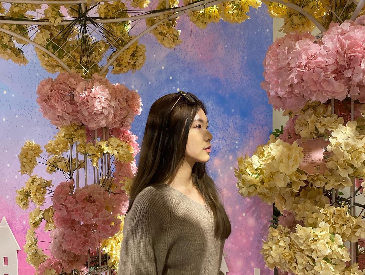 AAAAAAmy_LBW's tweet image. 🌸
#flowers #flowerbackground #beautiful #pink #pinkflowers #girl #chinesegirl