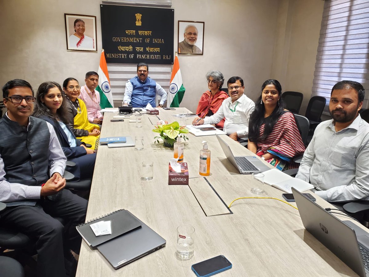 A team from <a href="/NRDC_India/">NRDC India</a> had the honour of meeting Shri Kapil Moheshwar Patil, <a href="/mopr_goi/">Ministry of Panchayati Raj, Government of India</a> earlier today, to discuss  effective #cleanenergy implementation in Indian villages.

#NetZero #ClimateAction #EnergyAccess #RuralDevelopment #HariyaliGram #WomenEmpowerment #Livelihoods