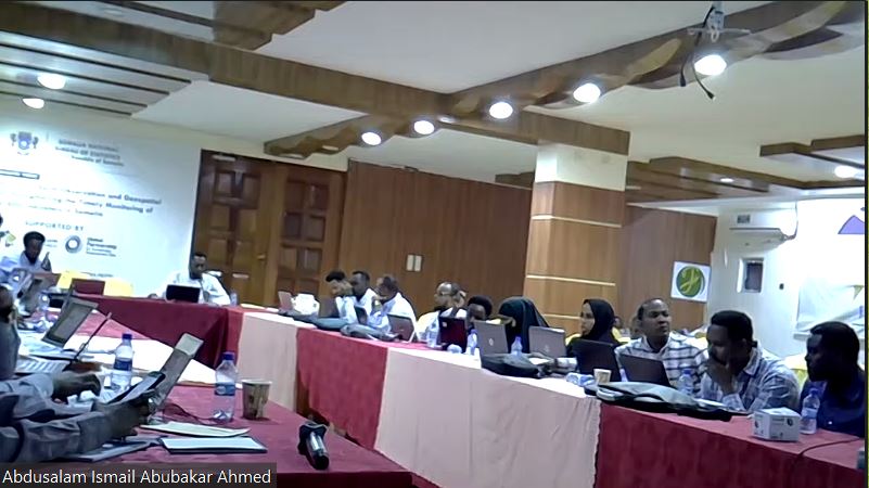 JosephTUYISHIMI's tweet photo. Today was the third session of our workshop series. We focused on both #vegetationMonitoring and #UrbanMonitoring using @DEarthAfrica platforms. Tomorrow, we'll focus on problems stated by Partners Institutions! Thanks @NBS_Somalia and @Data4SDGs for this great initiative! https://t.co/xstXJaU8X6