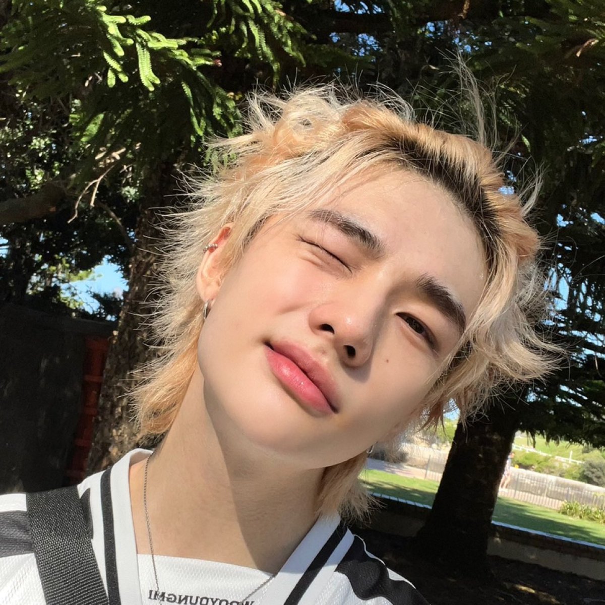 Queslto's tweet photo. no tienen idea de lo mucho que amo a hyunjin https://t.co/S8OztPxGY3