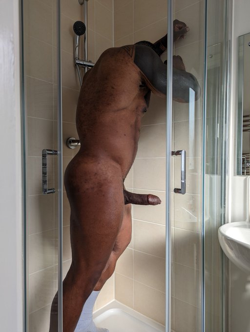 You coming to the showers https://t.co/gVaOvcpcZe
