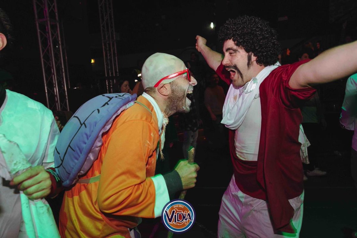 vidiaclub's tweet photo. Foto di sabato su fb e IG, è stato un carnevale FOLLE https://t.co/TuJrWxQlUQ