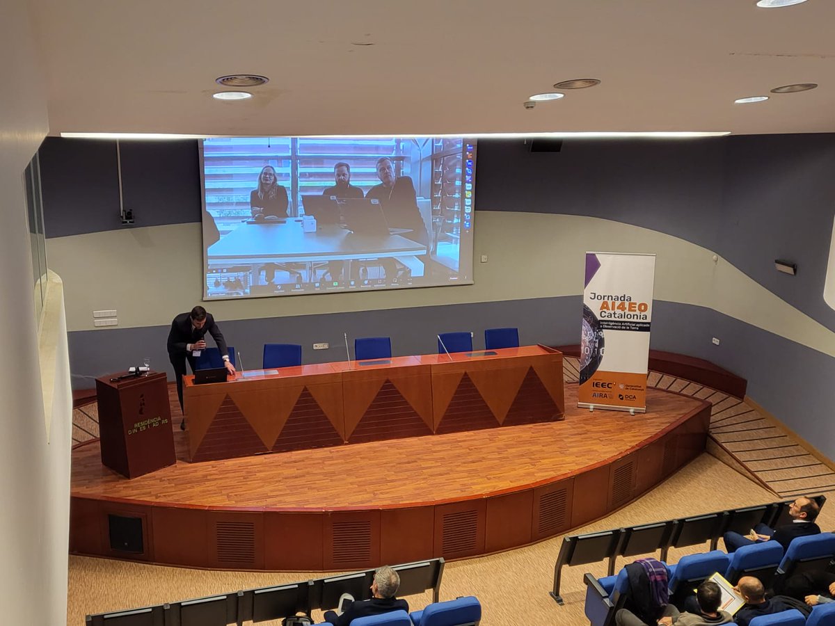 IEEC_space's tweet image. #Today we are celebrating the #Catalonia #AI4EO Day on #ArtificialIntelligence applied to #EarthObservation and #RemoteSensing 🌍

🔹 Discussing about #synergies and initiatives to bring these fields together 💪

#AI #EO @IEEC_space @tic @AIRACat_eu @esa #philab @ICGCat @IIIACSIC
