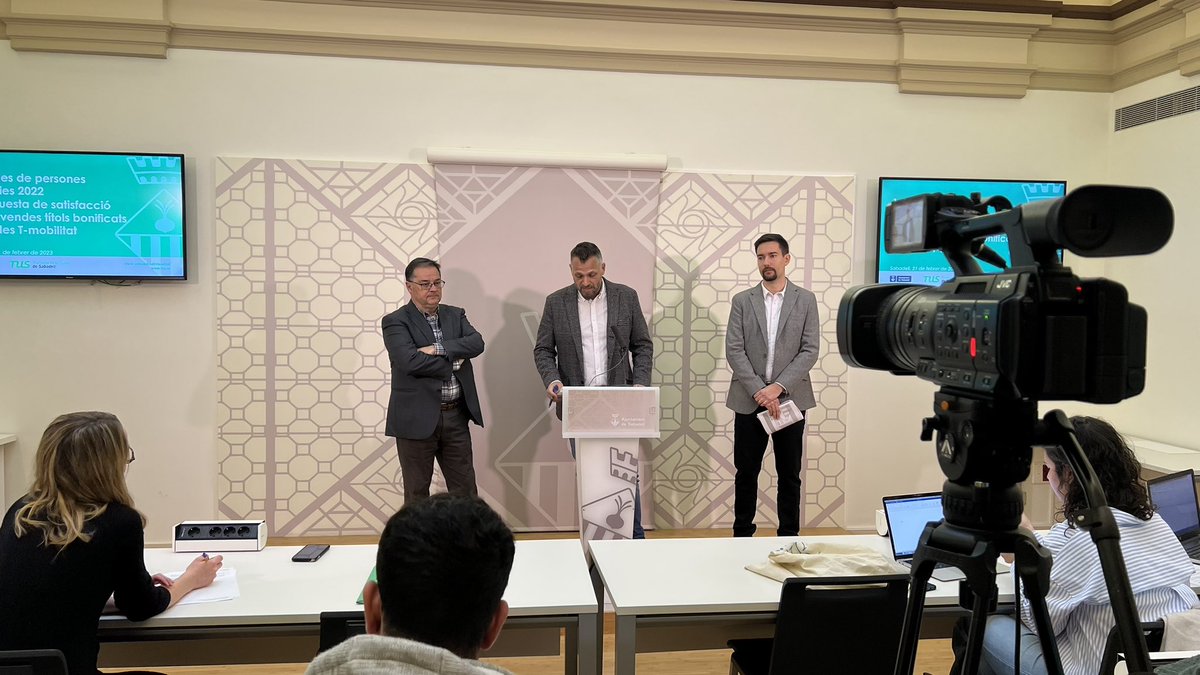 #ARA ➡️Balanç del servei d’autobusos urbans durant l’any 2022 🚌

📊Presentació de les dades d’usuaris del 2022 dels autobusos urbans, que opera <a href="/tussccl/">TUS SCCL</a> 

👉Bonificacions de les tarifes
🗣️Enquesta de satisfacció dels usuaris 
🎟️T-Mobilitat

#Sabadell #Mobilitat #RumbAlFutur