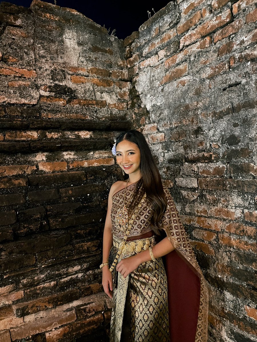 moddingmd's tweet photo. Traditional Thai costume🇹🇭 https://t.co/v9nX7O5SUn