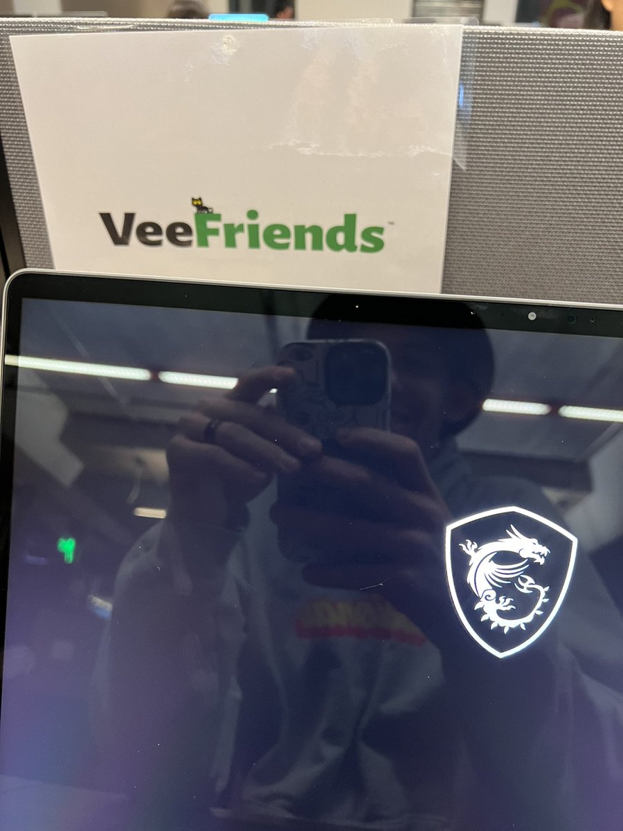 Jeremy Knows | VeeFriends tweet media