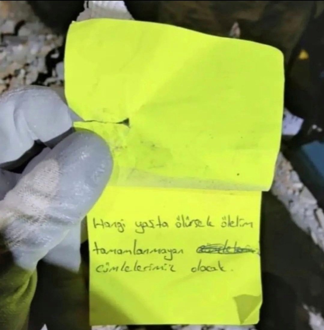 Hangi yaşta ölürsek ölelim, tamamlanmayan cümlelerimiz olacak.