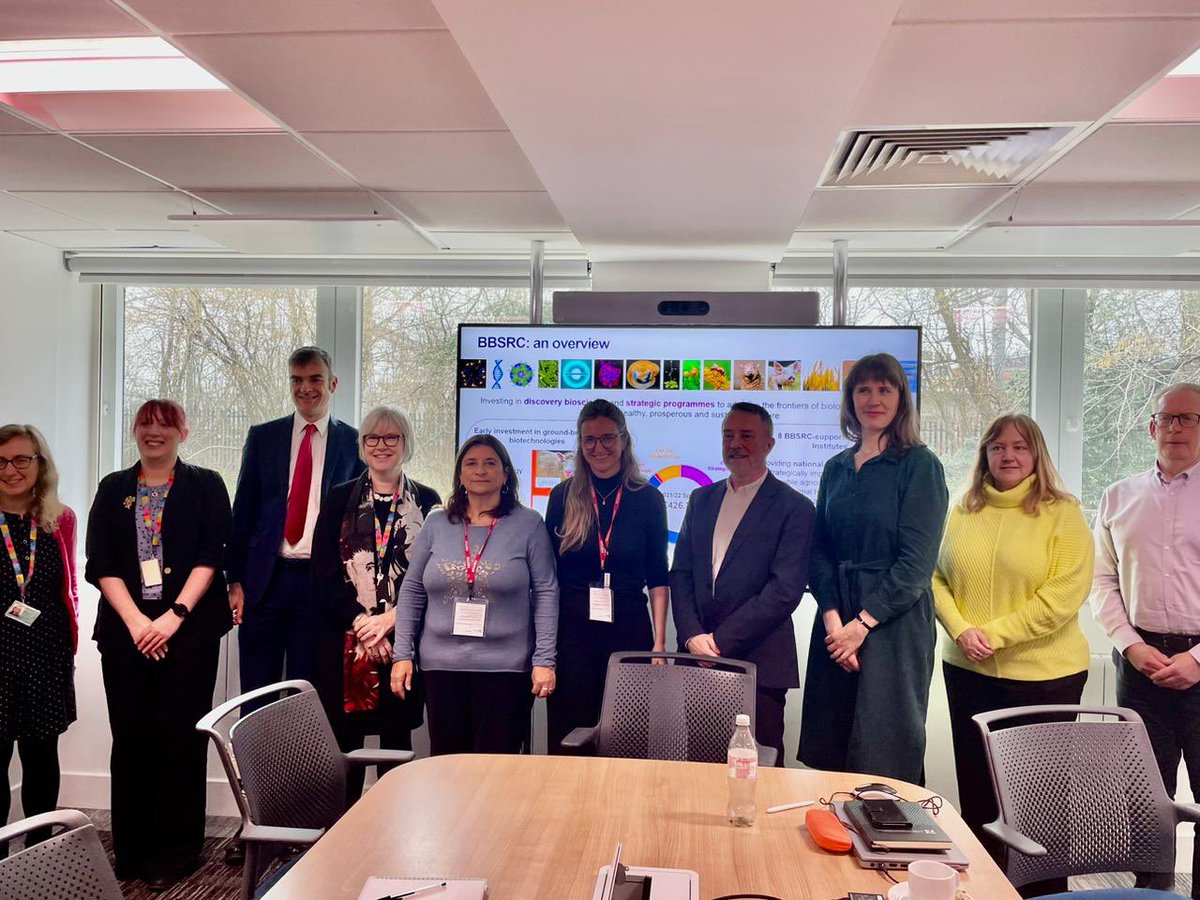 ChaterSimon's tweet photo. @AnaFranchi3, presidente de @CONICETDialoga, se reunió hoy con contrapartes del Reino Unido #UKRI para discutir áreas desde la resistencia a los medicamentos, la biodiversidad, las soluciones basadas en la naturaleza y la diversidad de género. Mucho en común; mucho para trabajar! https://t.co/SASeVHQe5v