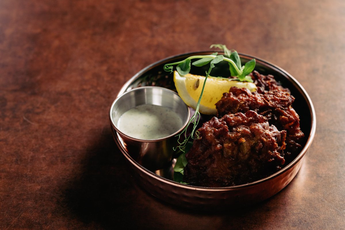 Hands up if you're an onion bhaji lover 👆

Served with mint raita, this Small Plate is the ultimate taste of South India! 

🍴Served from 5pm

#napoleons #leeds #indianfoodies