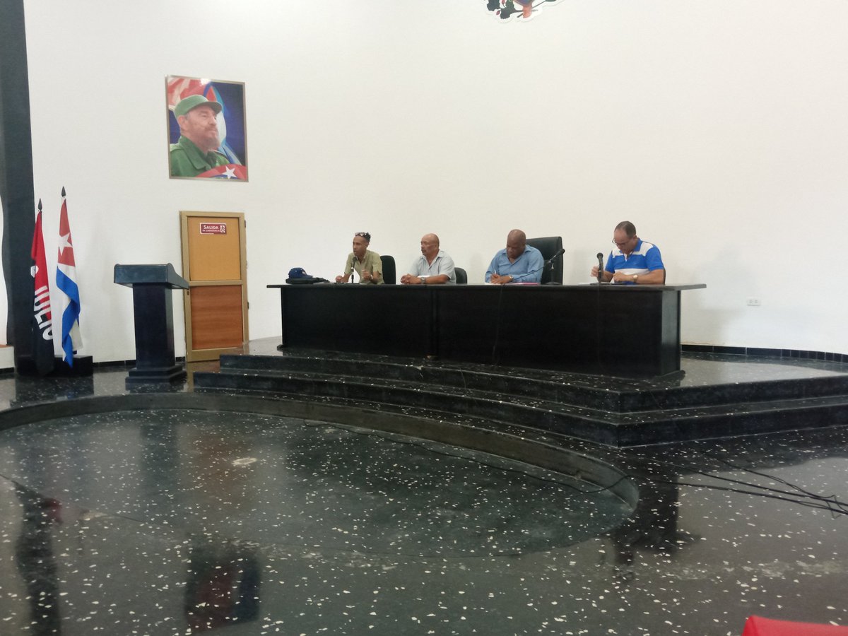 Encuentro sobre Las Elecciones  de las autoridades del territorio con la presencia del Primer Secretario del Partido del Municipio Ernesto Zayas Hernández .
#Elecciones2023 
#MiVotoSiCuenta