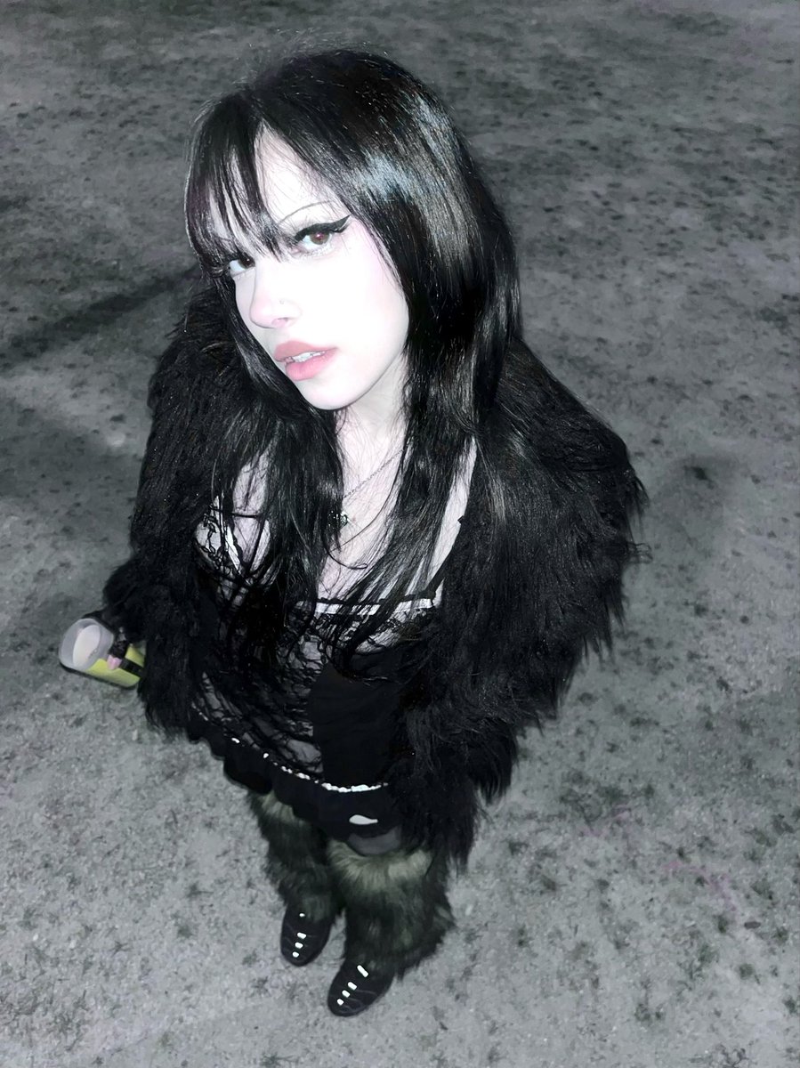 maria ☆ (@hysteriumdeliri) on Twitter photo 