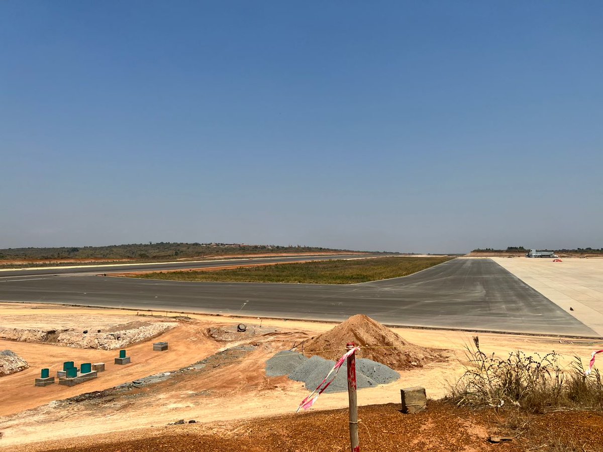 The stunning views of Kibaale International Airport and the Kingfisher Oilfield and Escarpment. Uganda is truly gifted by nature. #TourUganda