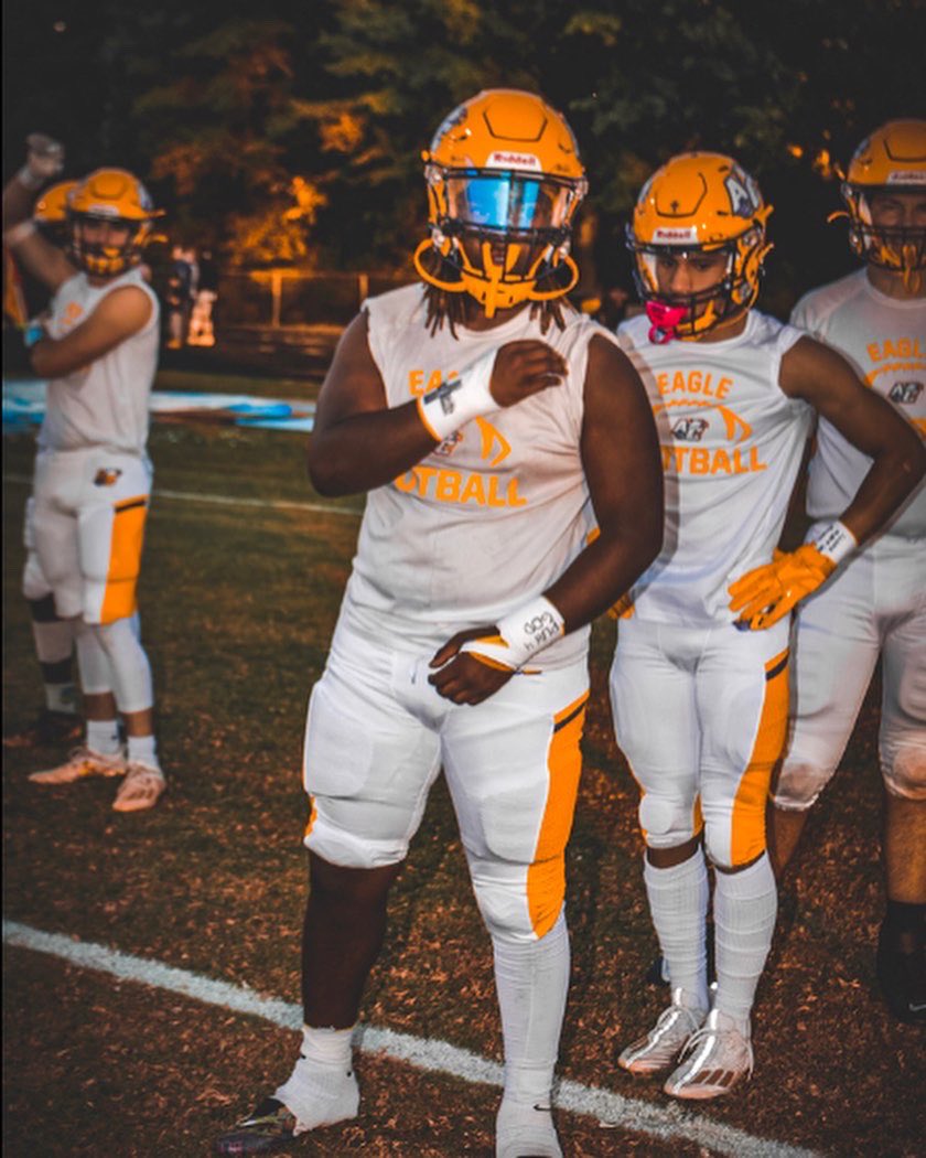 Avant Richardson tweet media