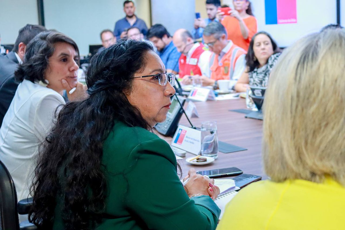 MinMujeryEG's tweet photo. AHORA ➡️ Comité para Gestión de Riesgos y Desastres | Subse @LuzVidalH participa en nueva reunión #COGRID, encabezada por subsecretario @SubseInterior @DrManuelMonsalv para continuar la articulación de acciones coordinadas para el #CombateIncendios ✅ https://t.co/rUX0yjd30w
