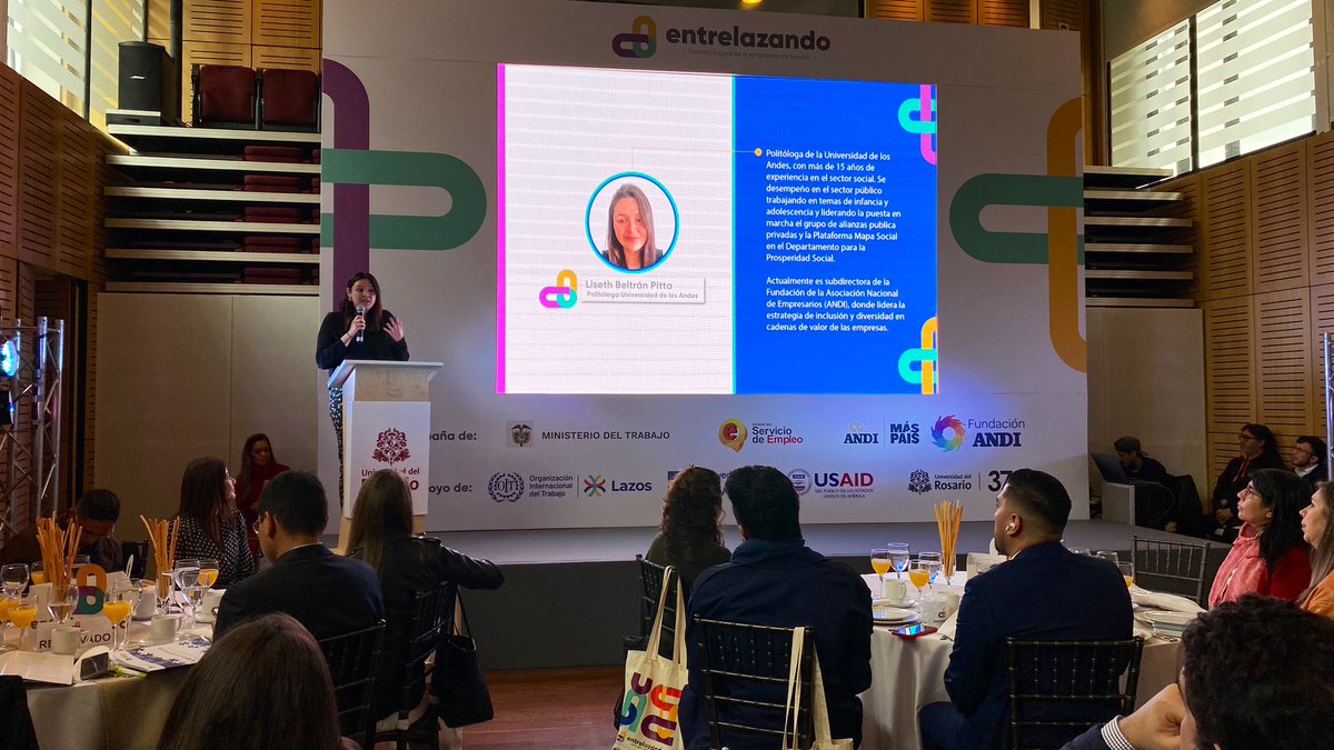 ANDI_Colombia's tweet photo. Para la @FundacionANDI, la inclusión es un tema central en el tema de gestión empresarial. Las poblaciones vulnerables representan más del 70% de la población colombiana.
#RSEANDI https://t.co/XFKJqSNcy5