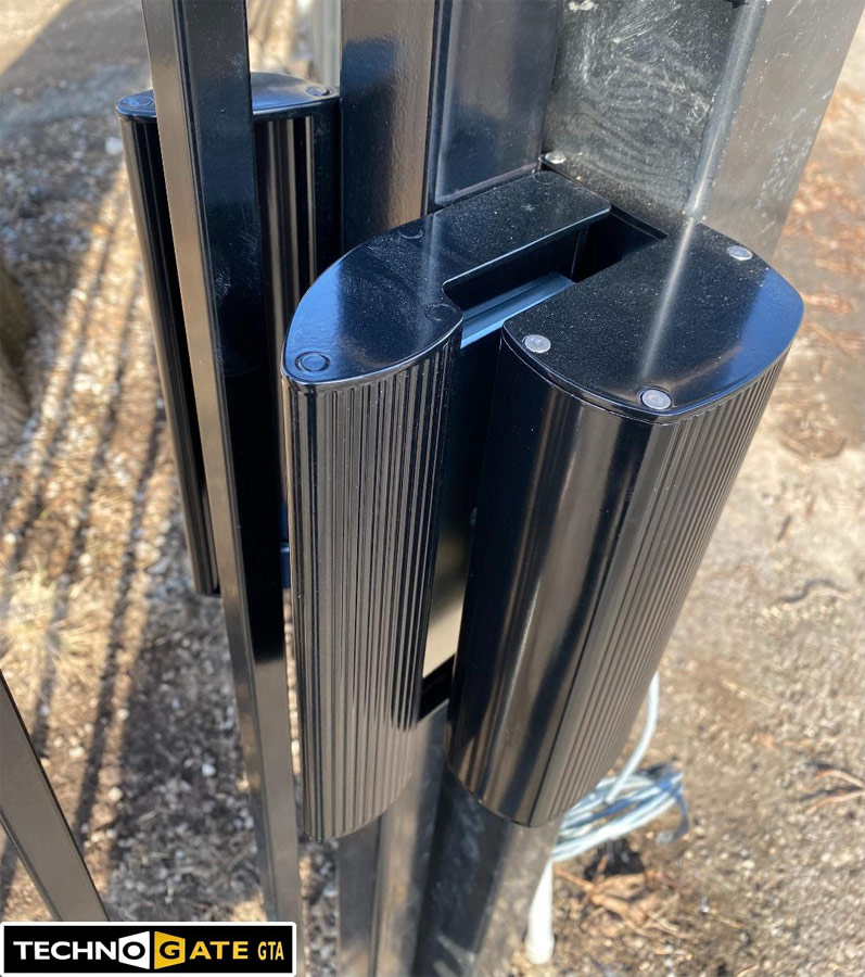 TechnoGateGTA's tweet image. When you need to add on a feature that ensures your space is even safer than before, consider installing a gate with our team.

🌎 Learn More: technogategta.ca

#ProfessionalGateOpeners #OakvilleGates #SecurityGate #AutomaticGate #AutomaticDrivewayGate #DrivewayGate